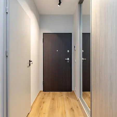 Superapart Konstruktorska 5e * Варшава